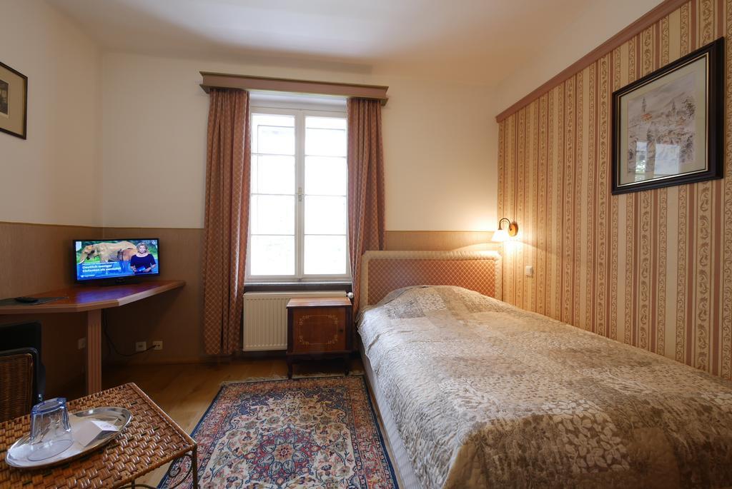 Schlosshotel Zamek Zdikov ภายนอก รูปภาพ
