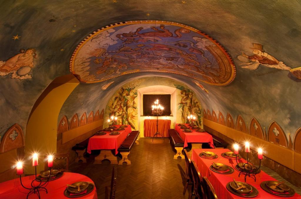 Schlosshotel Zamek Zdikov ภายนอก รูปภาพ