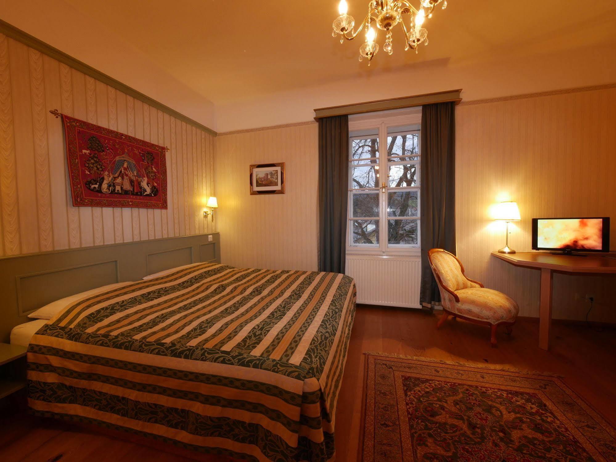 Schlosshotel Zamek Zdikov ภายนอก รูปภาพ