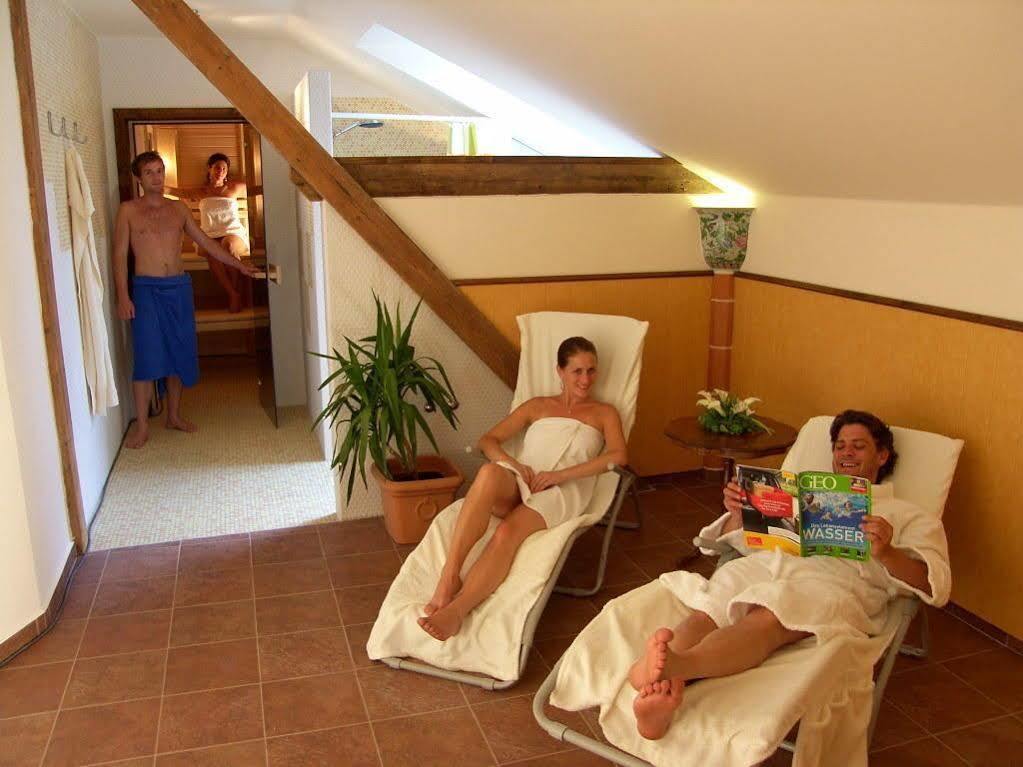 Schlosshotel Zamek Zdikov ภายนอก รูปภาพ
